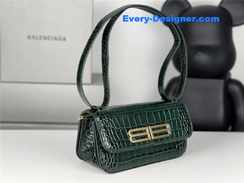 Ba1en*iaga gossip small bag crocodile