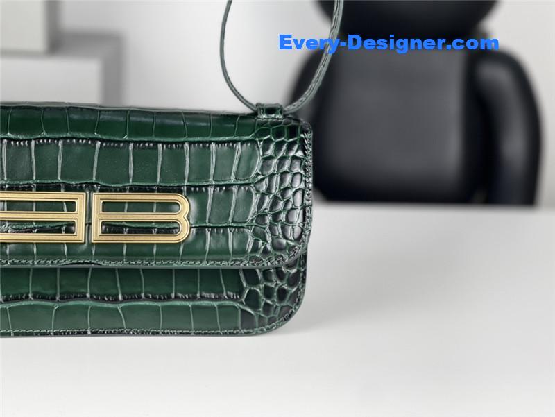 Ba1en*iaga gossip small bag crocodile