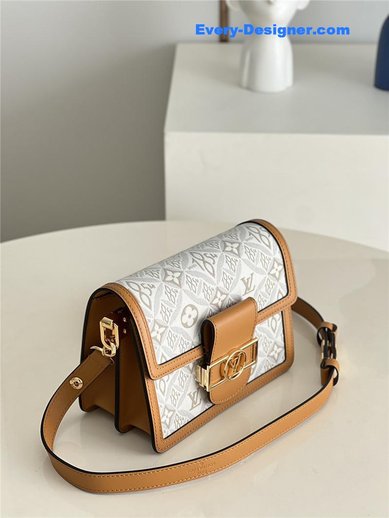 l0vis Vvtt0n lv dauphine small white monogram canvas bag