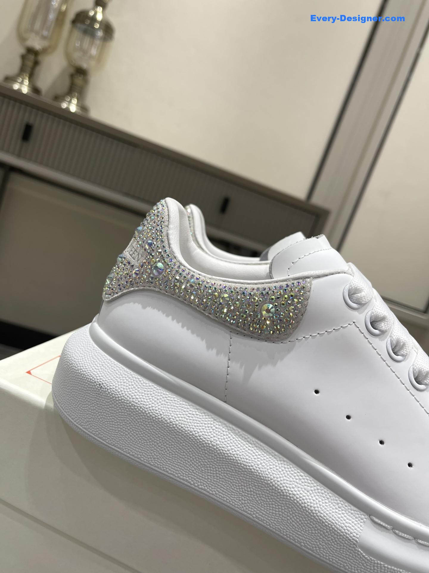 a1exa*der Mcqv*en couple sneakers