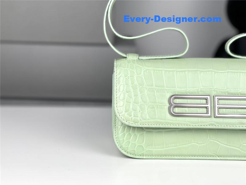 Ba1en*iaga gossip small bag crocodile