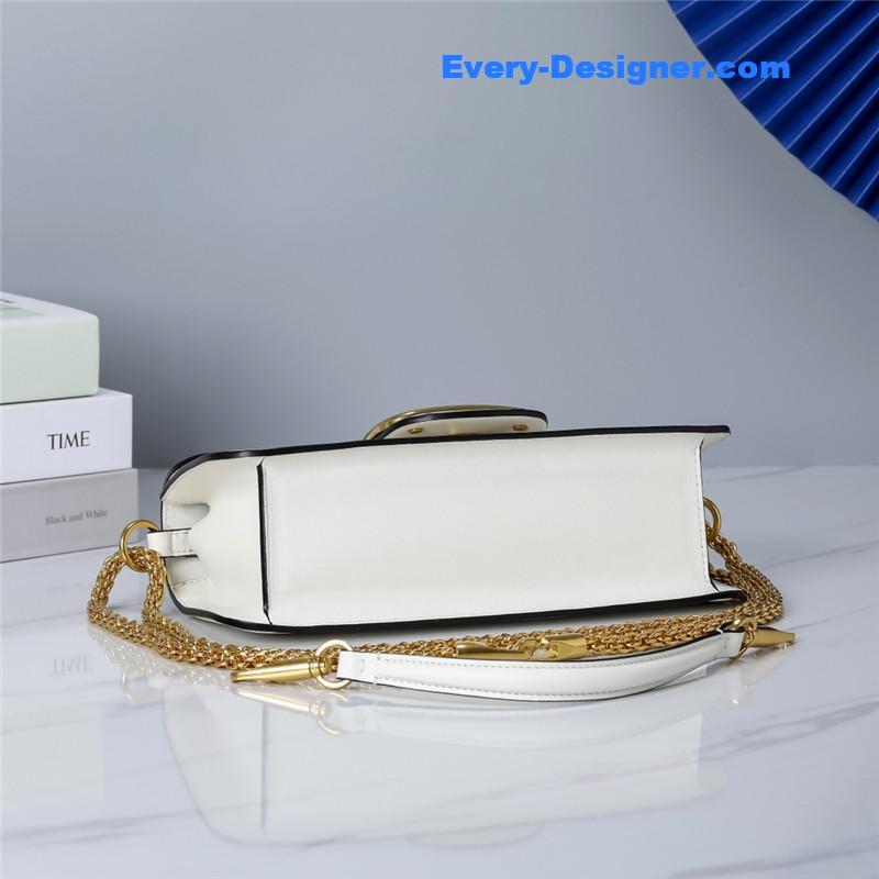 Va1e*ntin0 vlogo signature shoulder bag