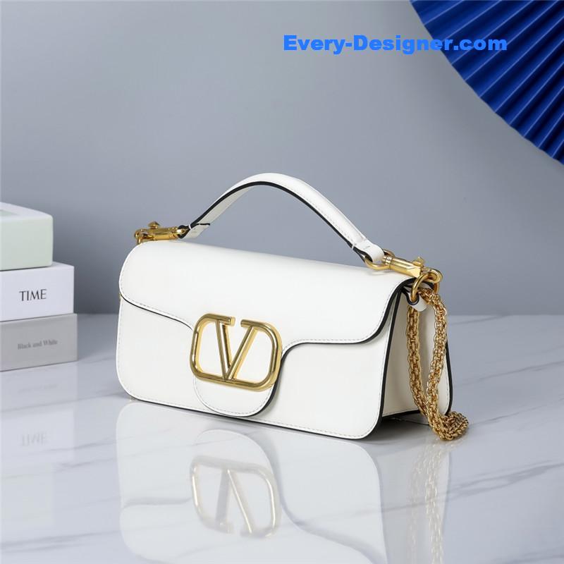 Va1e*ntin0 vlogo signature shoulder bag