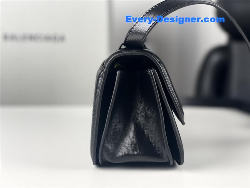 Ba1en*iaga gossip bag small
