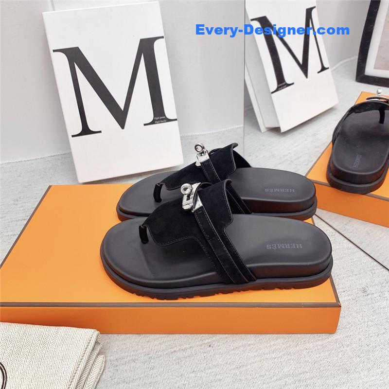 H**me5 couple shoes