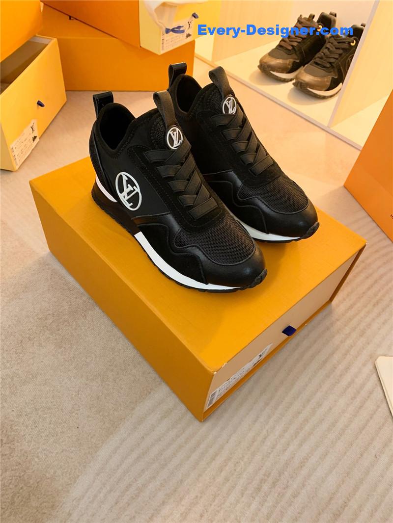 l0vis Vvtt0n lv run away sneakers
