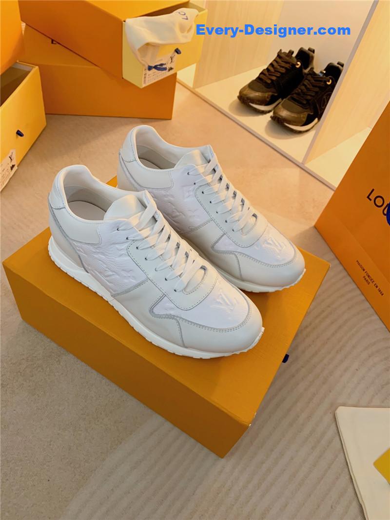 l0vis Vvtt0n lv run away sneakers