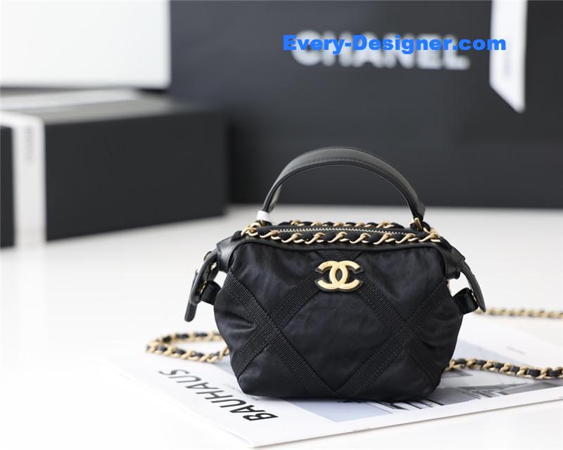 Ch**el lightweight nylon shoulder bag
