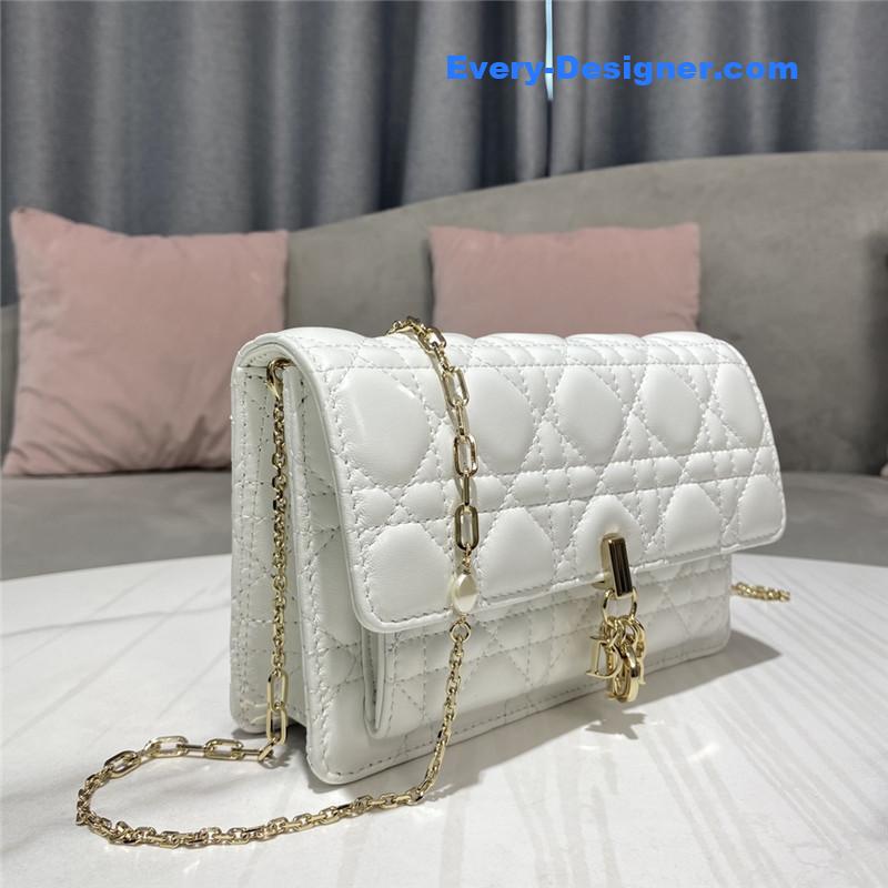 lady D10r clutch