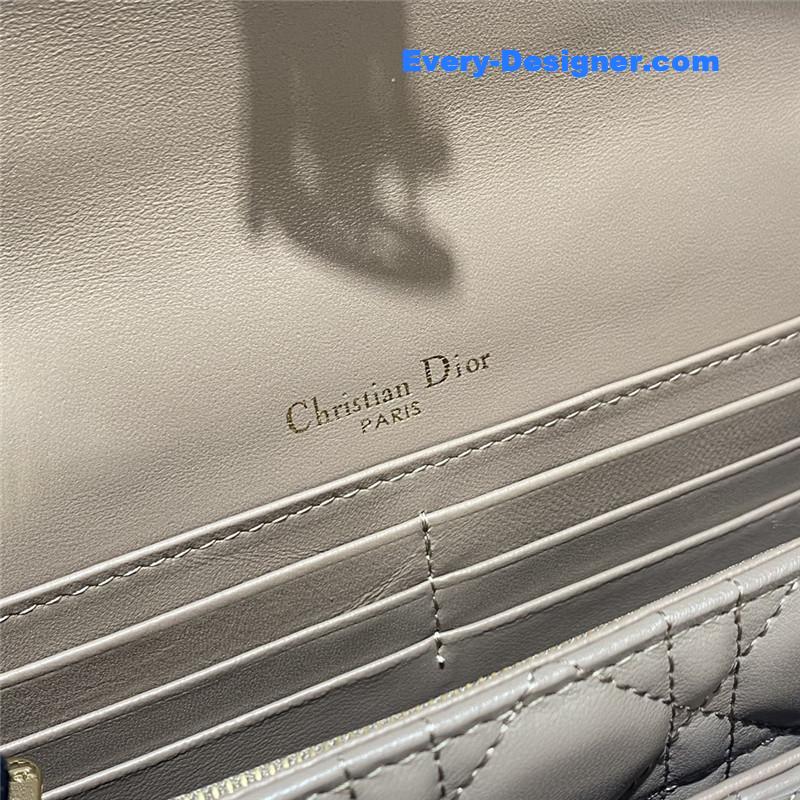 lady D10r clutch