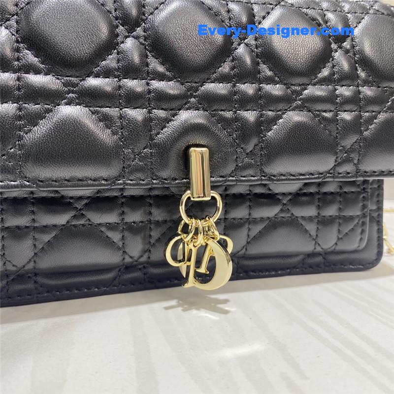 lady D10r clutch