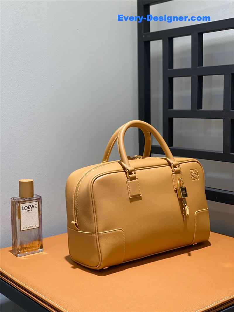 L0ew* amazona 28 bag
