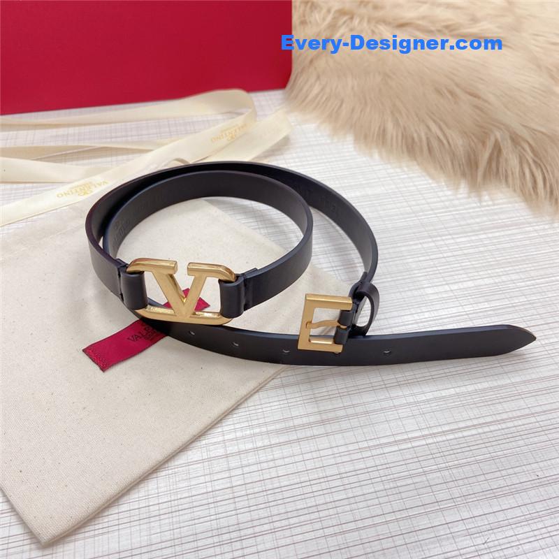 Va1e*ntin0 v buckle belt