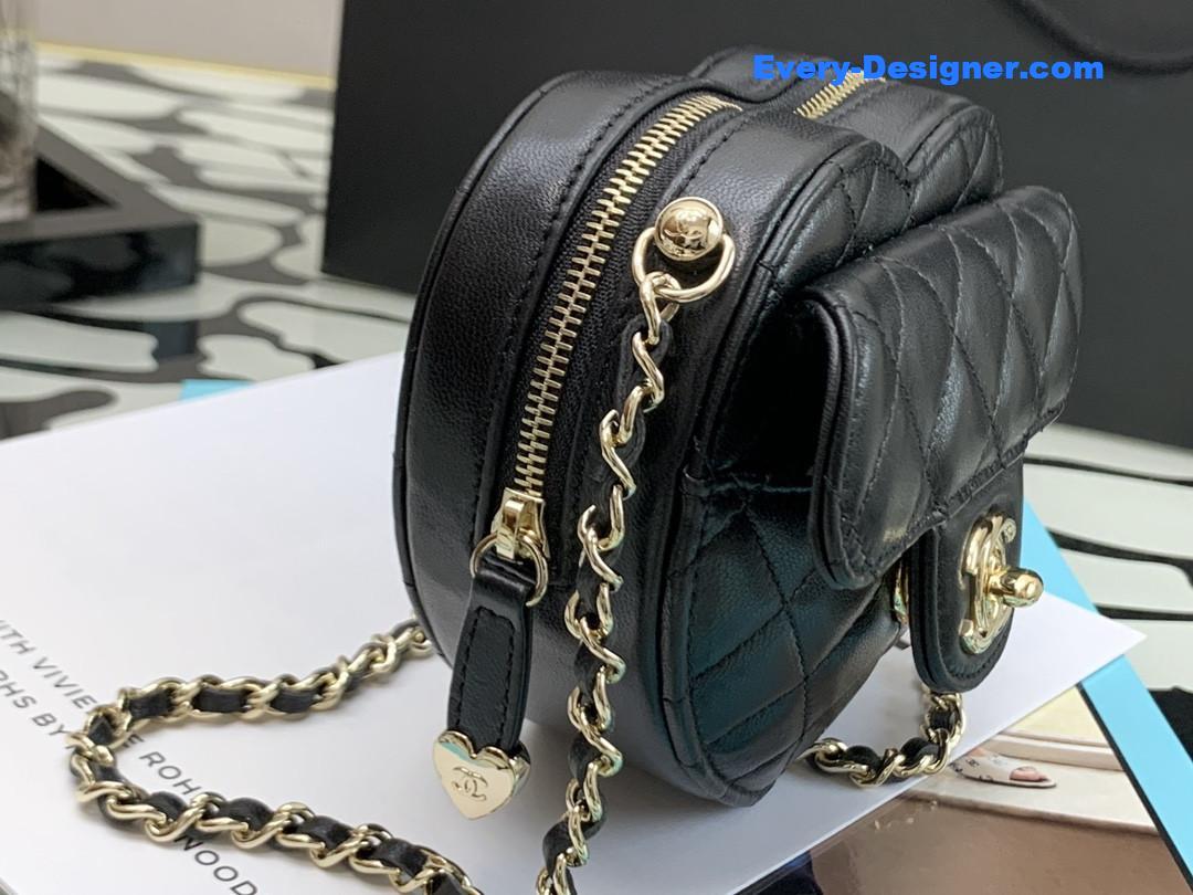 ch**el D1am0nd heart-shaped chain bag