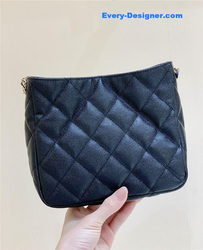 Ch**el hobo bag with chain