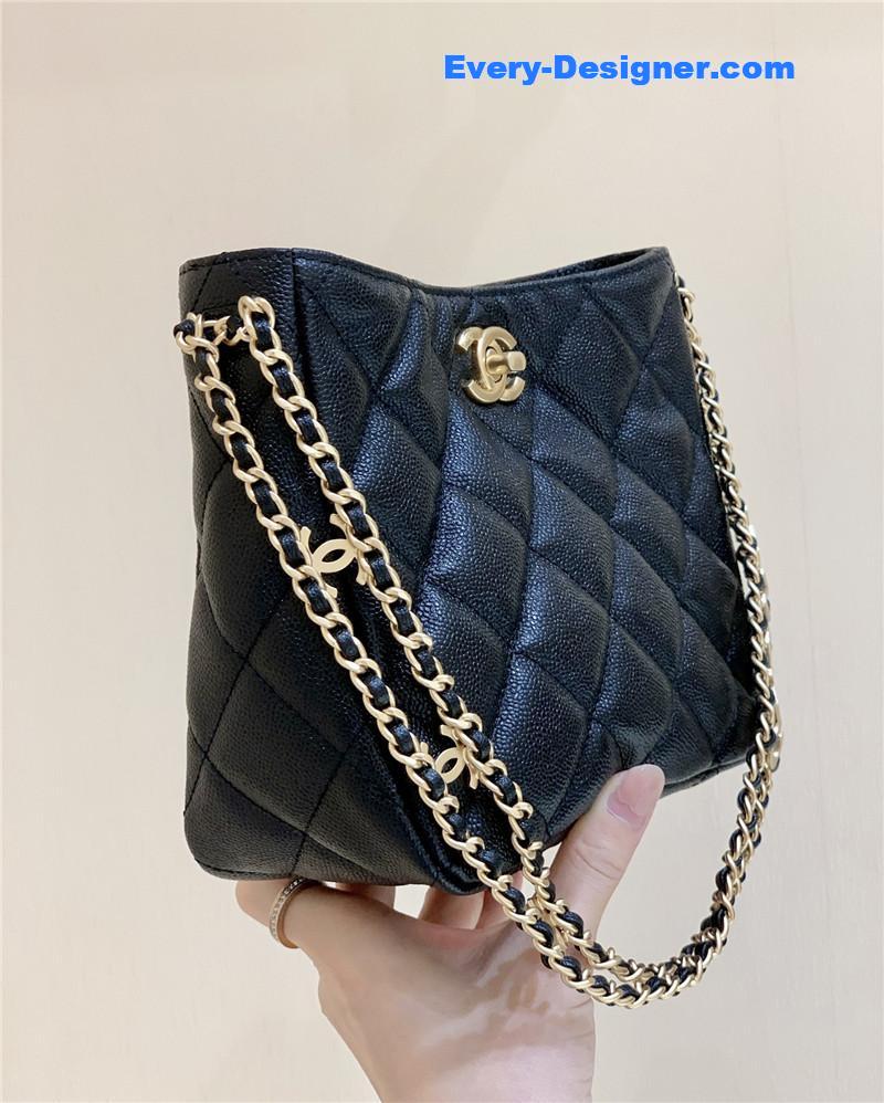 Ch**el hobo bag with chain