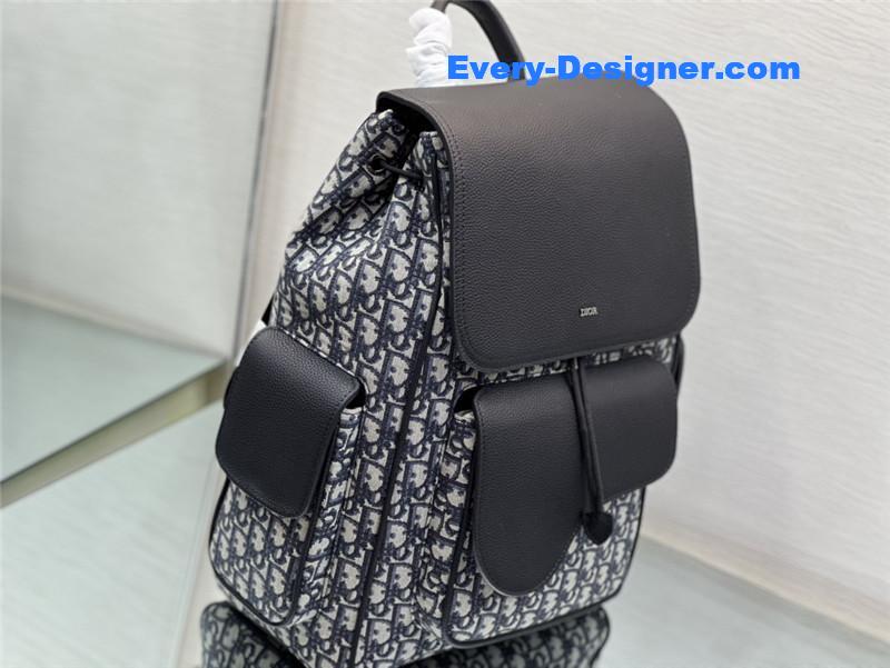 D10r saddle backpack