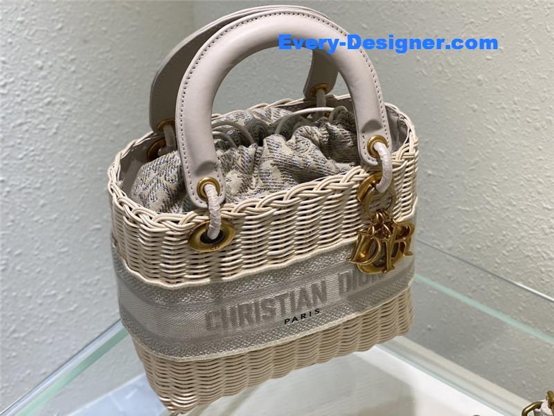 lady D10r woven bag
