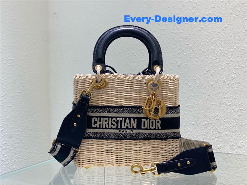 lady D10r woven bag