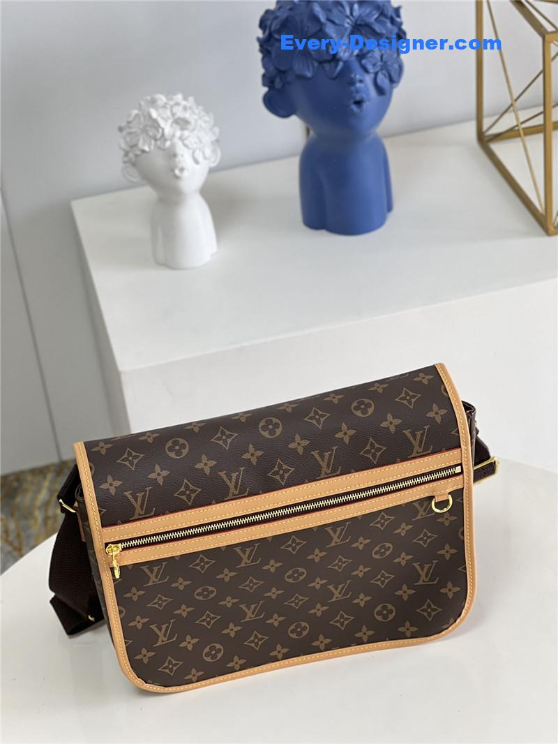 l0vis Vvtt0n lv messenger bag