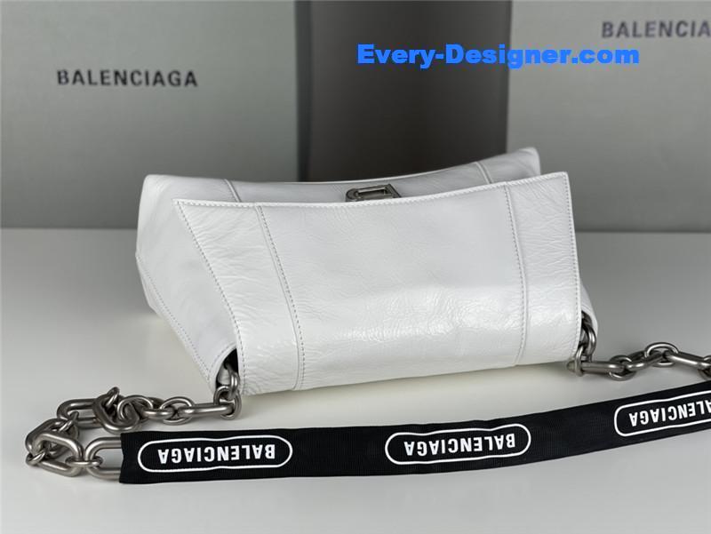 Ba1en*iaga downtown chain shoulder bag