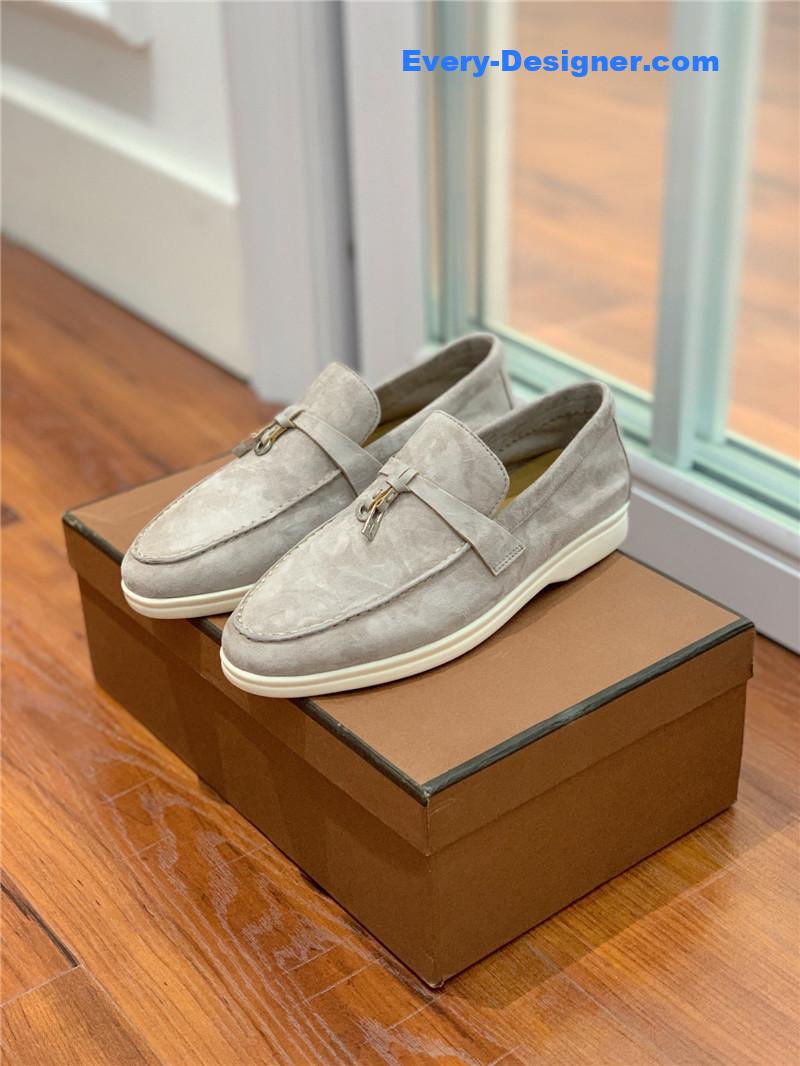 L0r0 P1ana  charms walk loafers