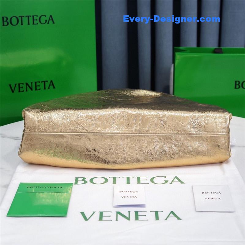 b0tt*ga Ven*ta the pouch bag gold