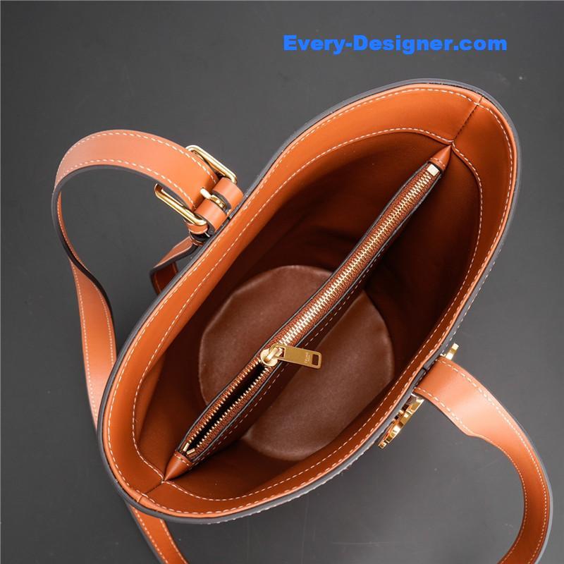 Ce1i*e triomphe bucket bag