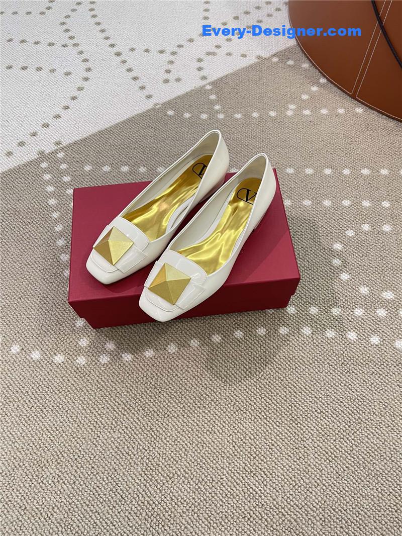 Va1e*ntin0 ballet flats in studded patent leather