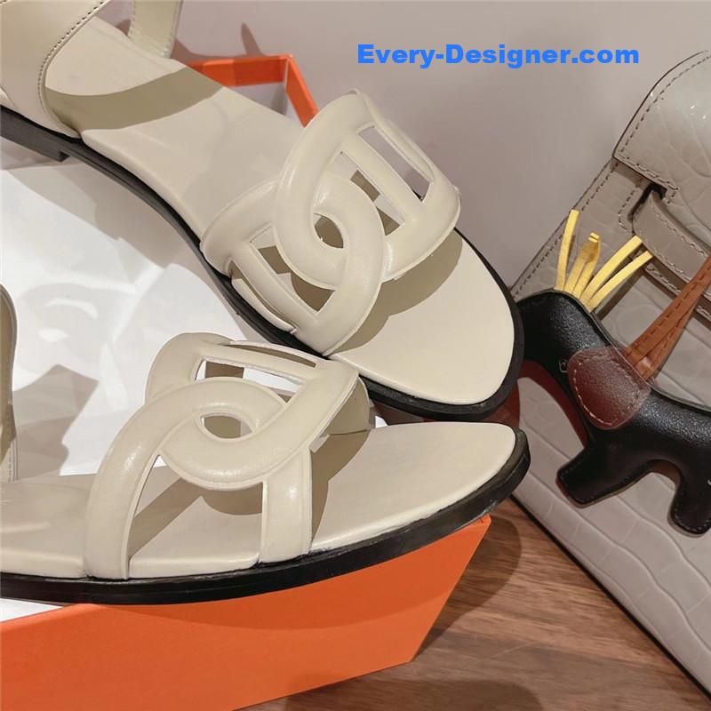 H**me5 extra flat sandal