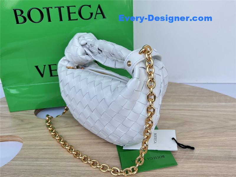 b0tt*ga Ven*ta jodie with chain bag white