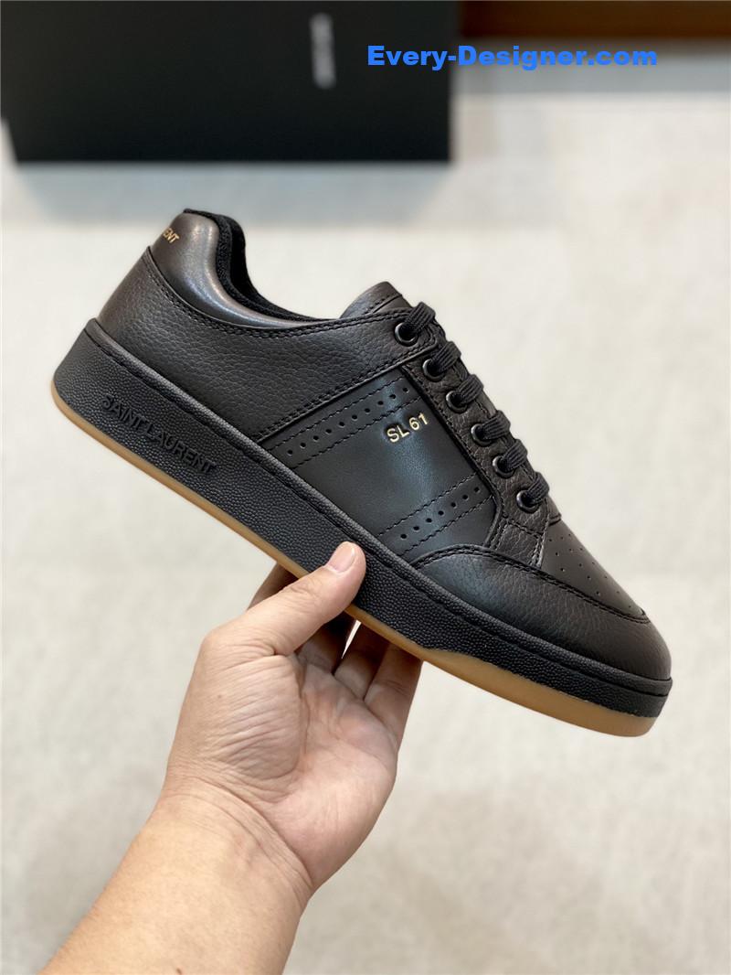 Y51 low-top lace-up sneakers