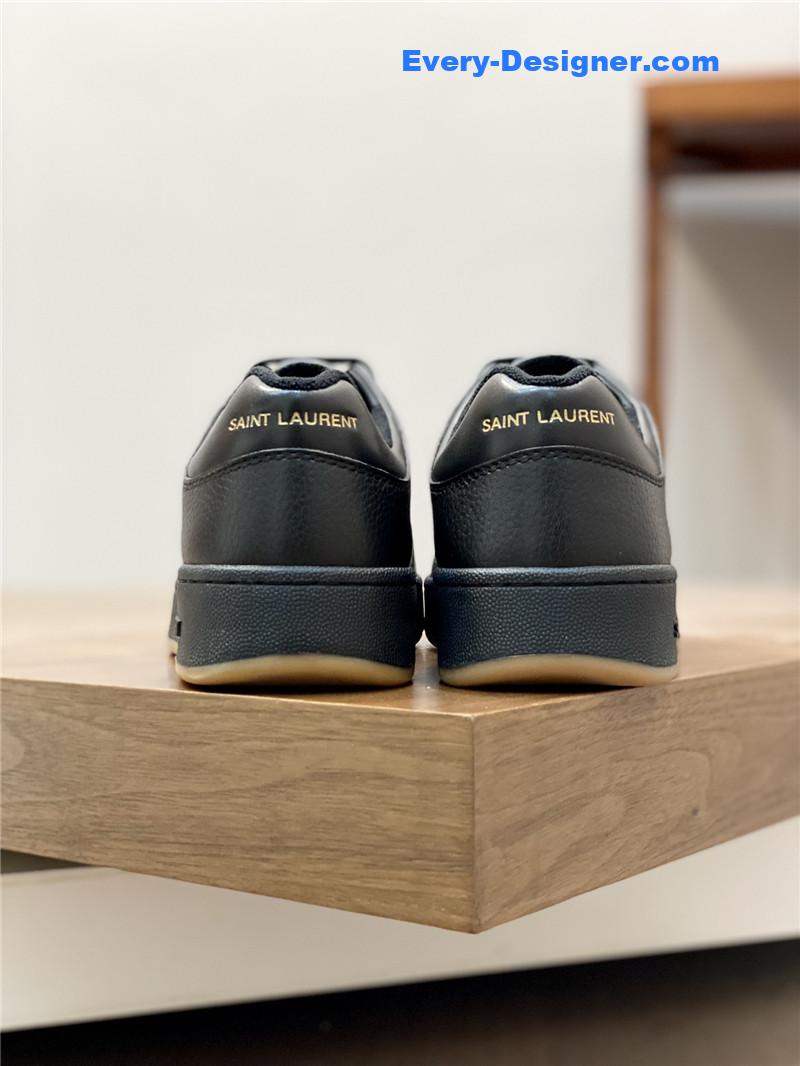 Y51 low-top lace-up sneakers