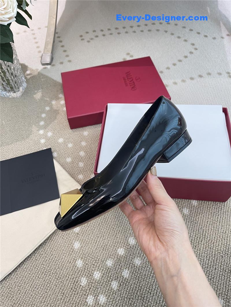 Va1e*ntin0 ballet flats in studded patent leather