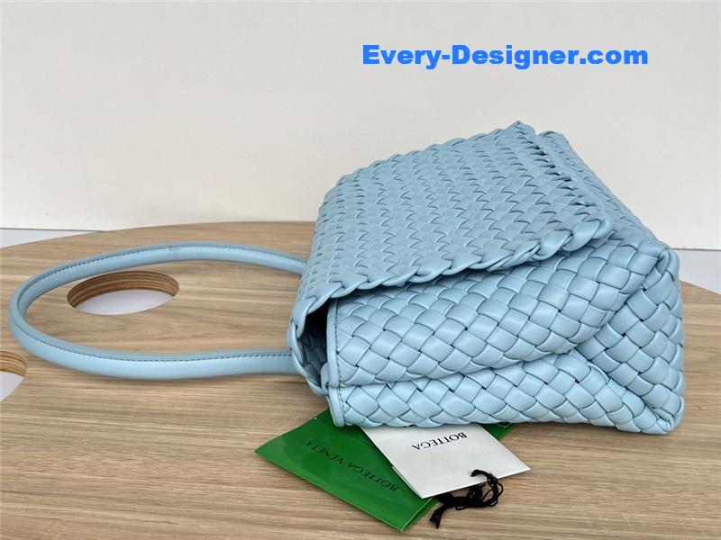 b0tt*ga Ven*ta patti bag