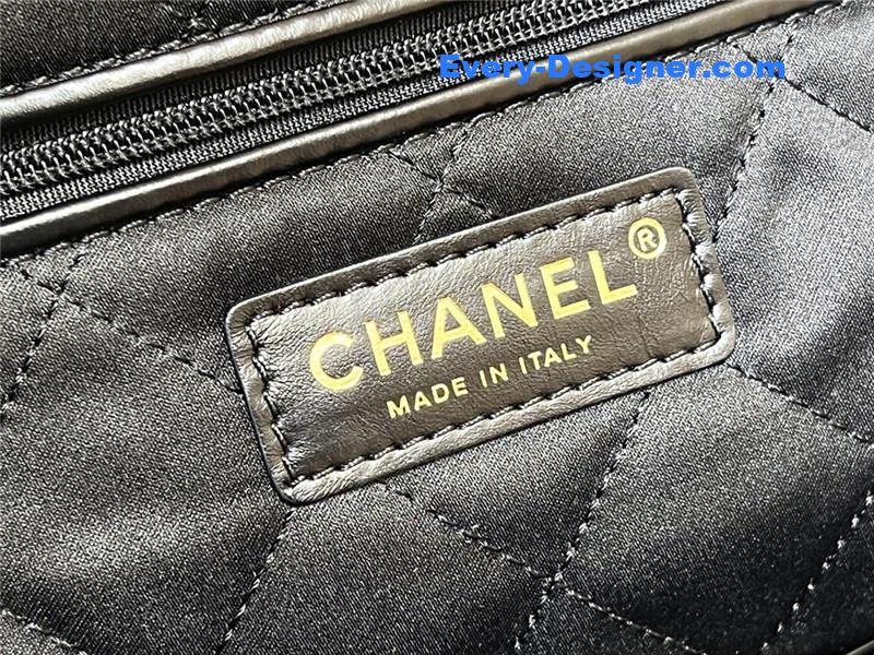 Ch**el 22 handbag medium