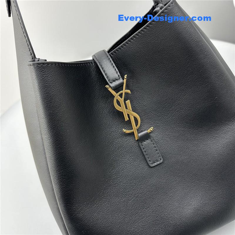 Y51 le 5 a 7 hobo bag