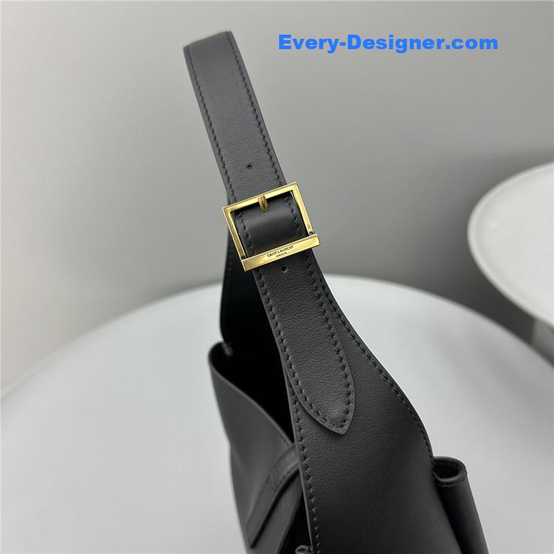 Y51 le 5 a 7 hobo bag