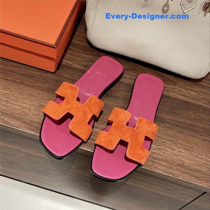H**me5 h buckle slippers