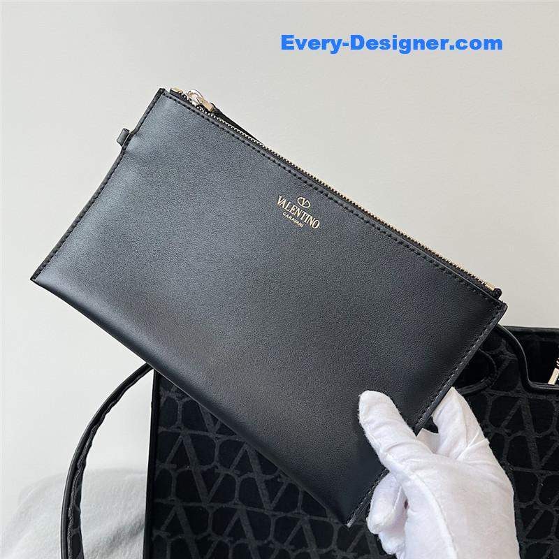 Va1e*ntin0 v logo print tote bag