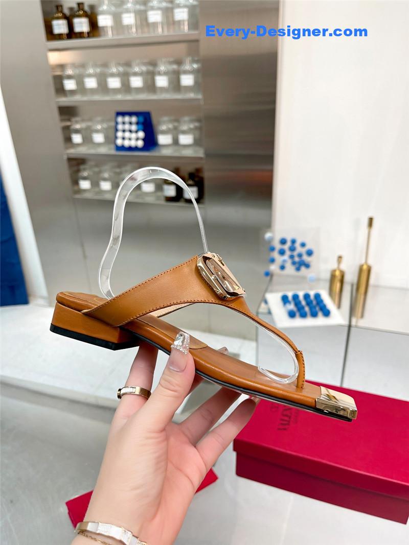 Va1e*ntin0 early spring new leather fabric slippers