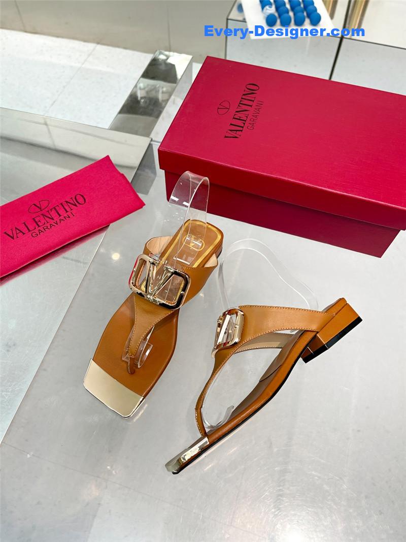 Va1e*ntin0 early spring new leather fabric slippers