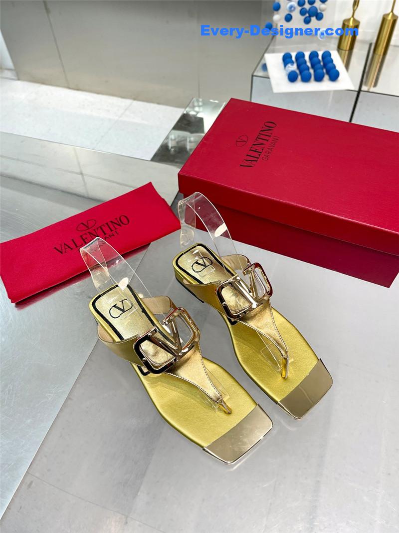 Va1e*ntin0 early spring new leather fabric slippers