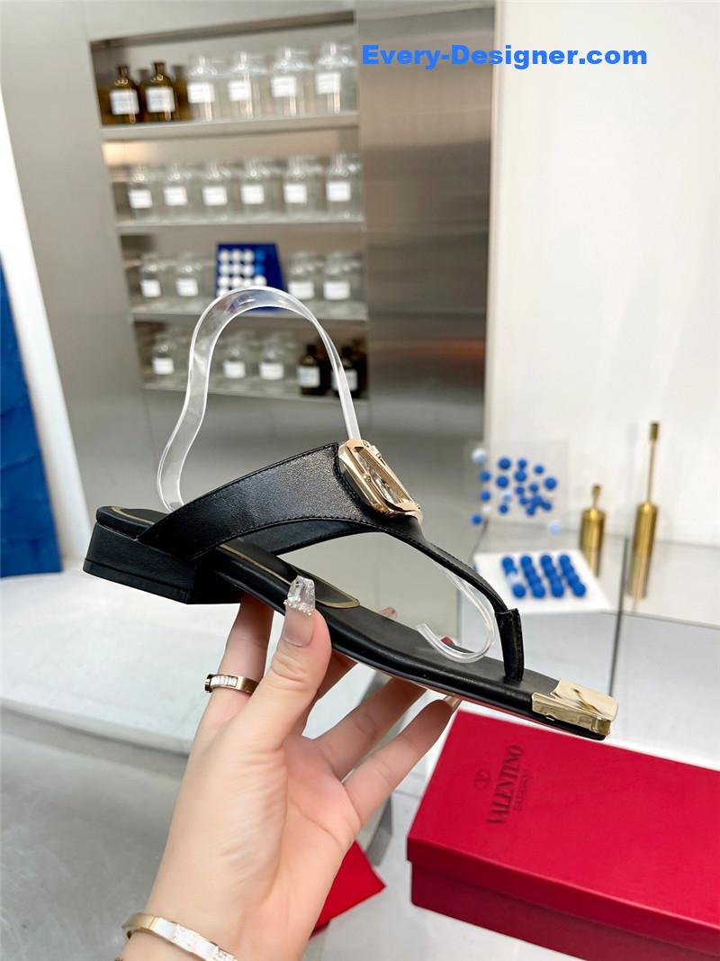 Va1e*ntin0 early spring new leather fabric slippers