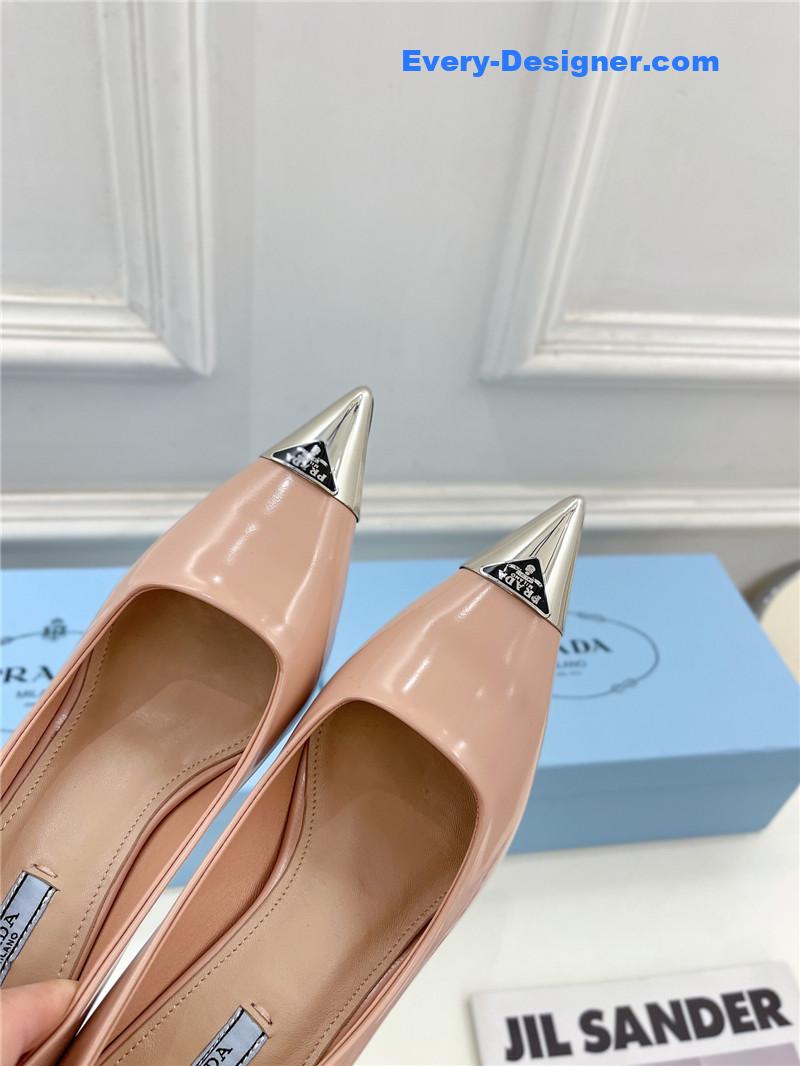 Pra*a counter catwalk pointy sandals