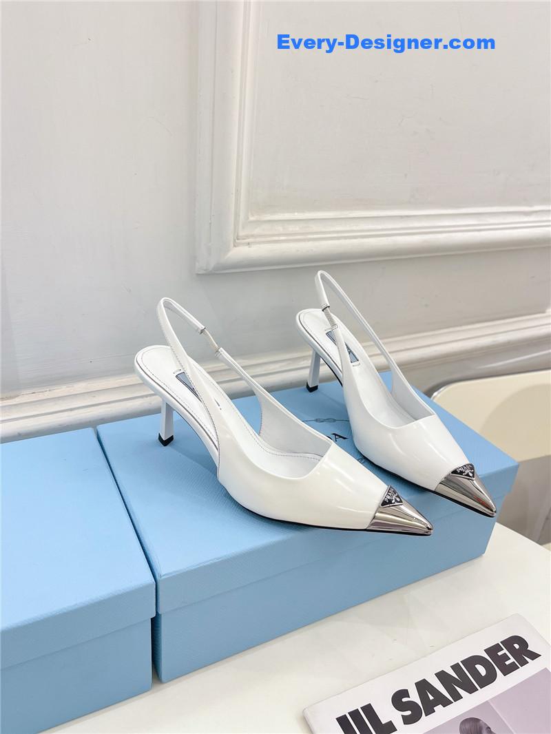 Pra*a counter catwalk pointy sandals