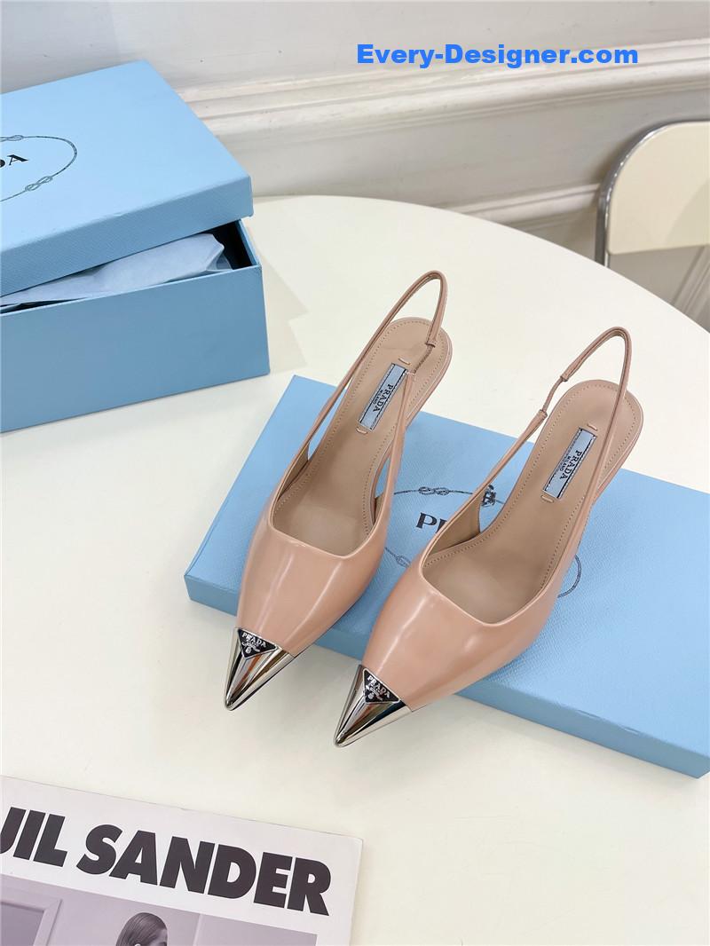 Pra*a counter catwalk pointy sandals