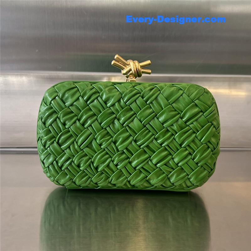 b0tt*ga Ven*ta knot clutch green
