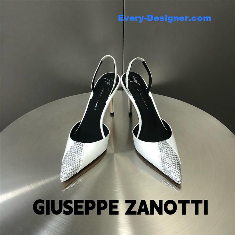 Giuseppe Zanottiaa Henriette Strass pumps