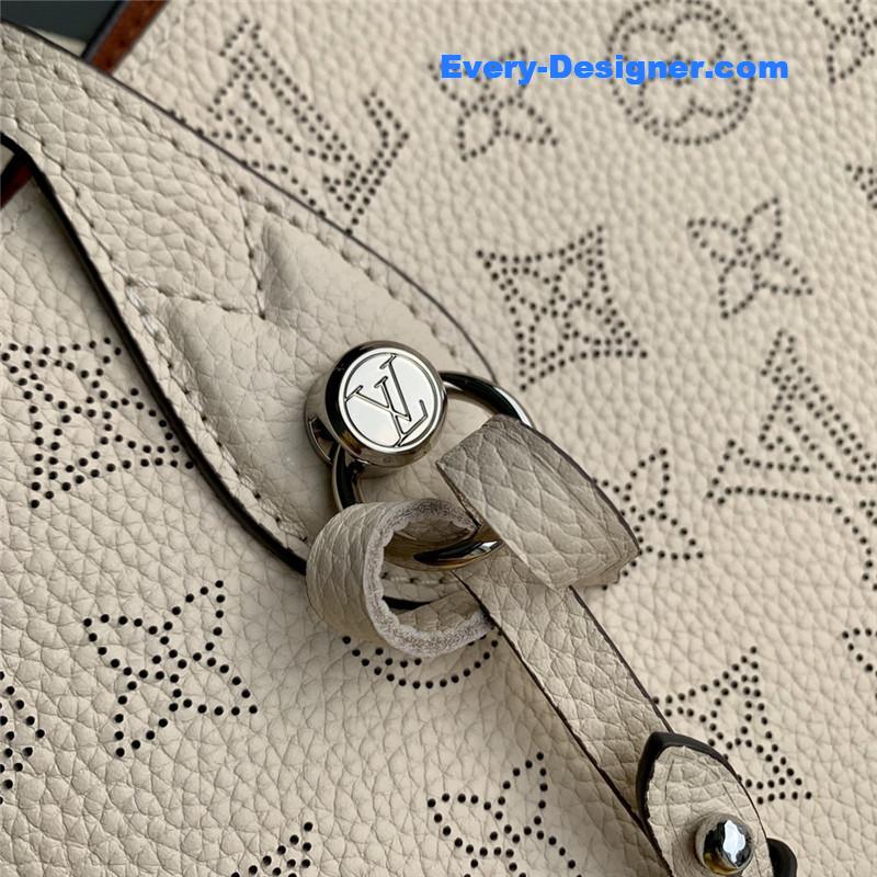 l0vis Vvtt0n lv blossom small mahina bag
